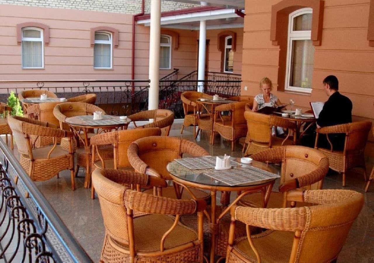 Hotel Bek Ташкент Екстериор снимка