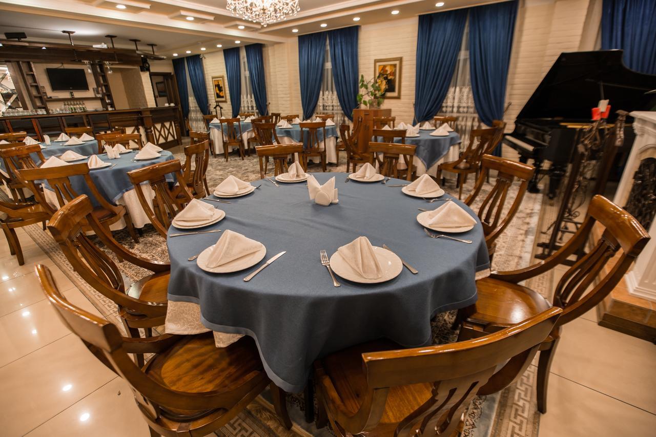 Hotel Bek Ташкент Екстериор снимка